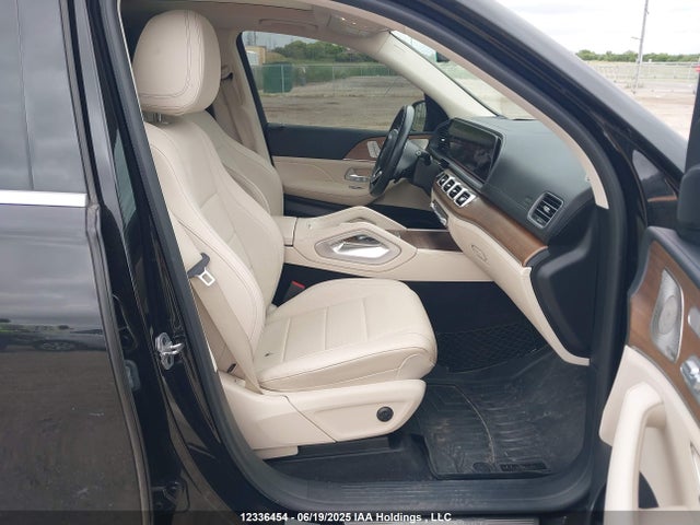 4JGFB5KB6MA483702 Mercedes-Benz m256