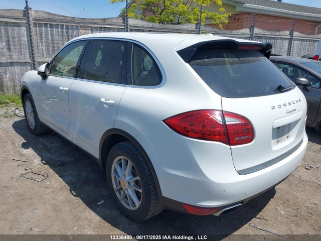Porsche Cayenne 2014 WP1AA2A22ELA94383 Image 14