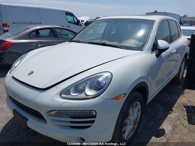 Porsche Cayenne 2014 WP1AA2A22ELA94383 Image 2