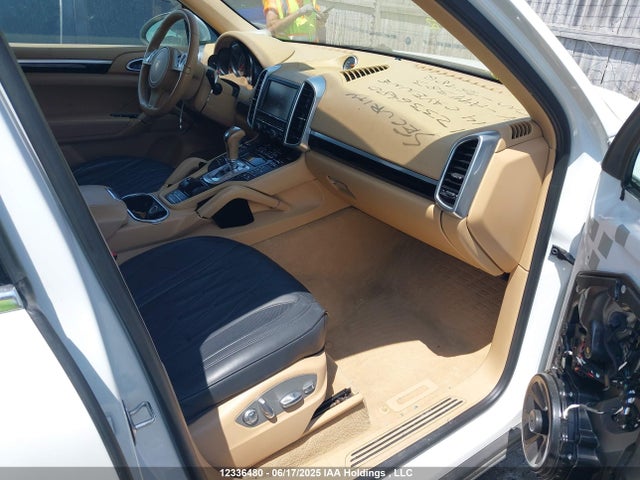 Porsche Cayenne 2014 WP1AA2A22ELA94383 Image 5