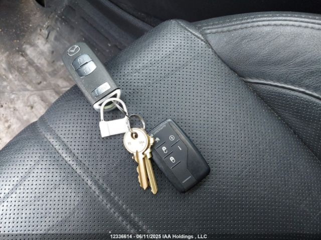 3MZBN1M38JM208997 Mazda py