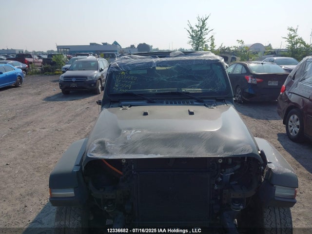 1C4HJXEN7MW527209 Jeep 2021