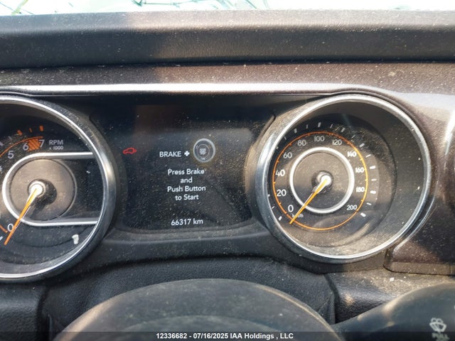 1C4HJXEN7MW527209 Jeep 2021