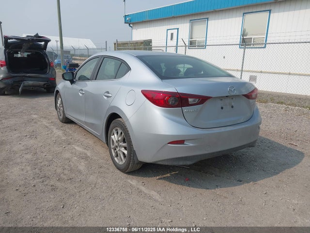 Mazda pe 2018 3MZBN1V78JM251673 Image 3