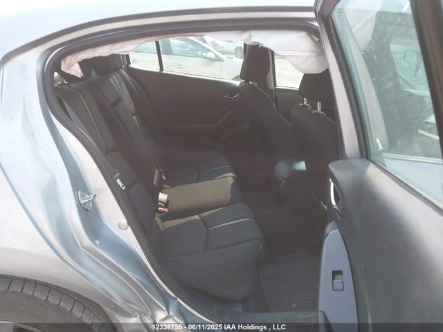 Mazda pe 2018 3MZBN1V78JM251673 Image 8