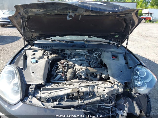 Porsche Cayenne Diesel 2016 WP1AF2A20GKA43393 Image 10