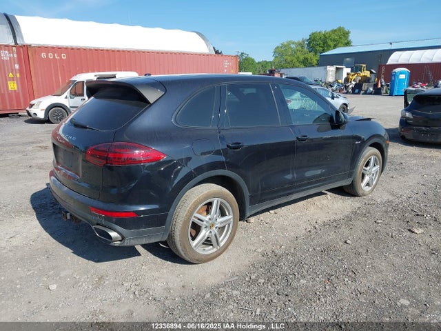 Porsche Cayenne Diesel 2016 WP1AF2A20GKA43393 Image 4