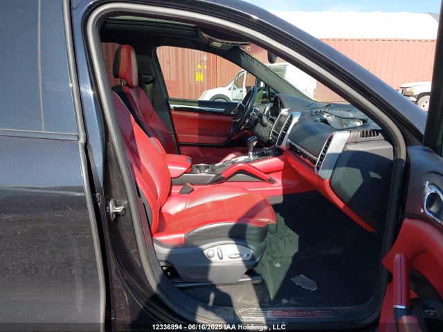 Porsche Cayenne Diesel 2016 WP1AF2A20GKA43393 Image 5