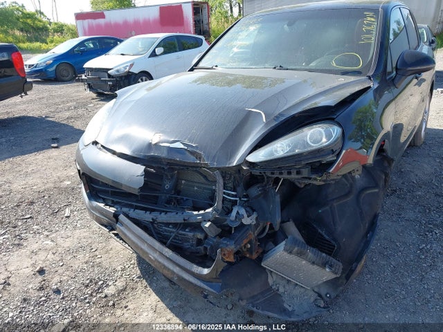 Porsche Cayenne Diesel 2016 WP1AF2A20GKA43393 Image 6