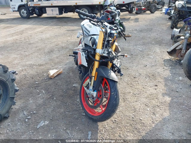 ZD4TYUA02GS000127 Aprilia 2016