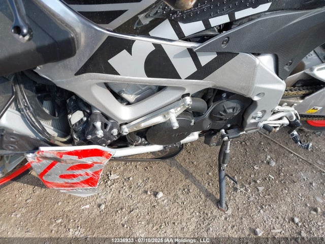 ZD4TYUA02GS000127 Aprilia 2016