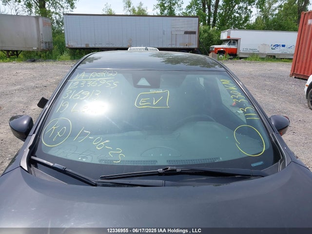 1N4BZ1CP6KC316913 Nissan 2019
