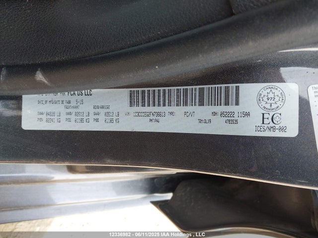 1C3CCCEG2FN736613 Chrysler 2015