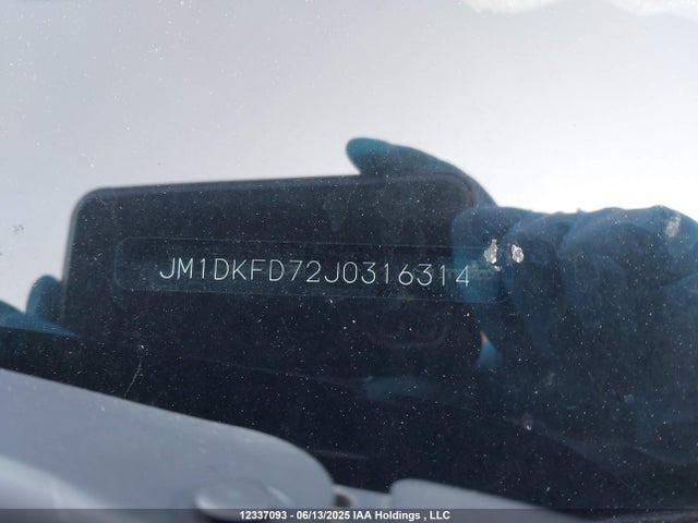 JM1DKFD72J0316314 Mazda pe