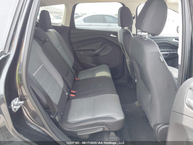1FMCU9GX2FUB76621 Ford 2015