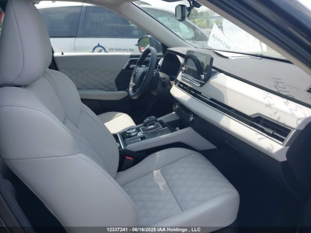 JA4J4VA85RZ613261 Mitsubishi Outlander