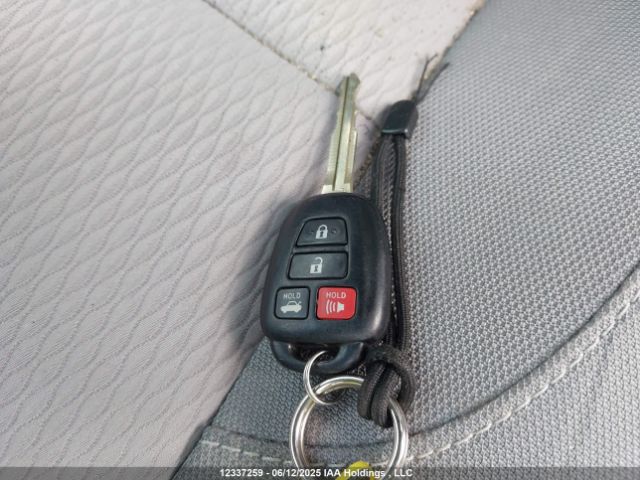 2T1BURHE8FC395996 Toyota COROLLA LE