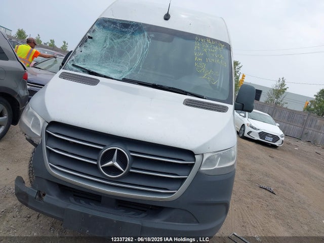 WD3BF1CD5KP117203 Mercedes-Benz om 642 with brake assist