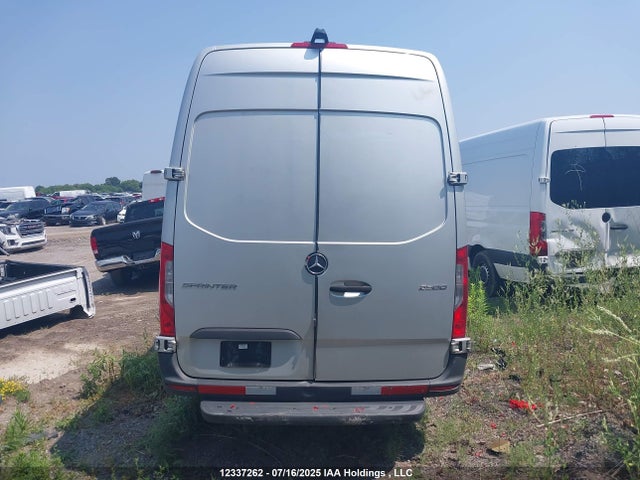 WD3BF1CD5KP117203 Mercedes-Benz om 642 with brake assist
