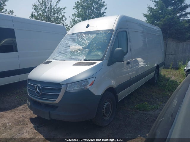 WD3BF1CD5KP117203 Mercedes-Benz om 642 with brake assist