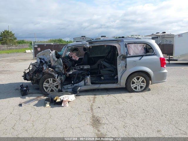 2C4RDGDG0FR729139 Dodge Grand Caravan