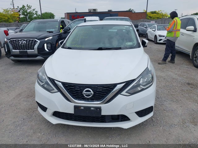 Nissan Sentra 2018 3N1AB7AP4JY330950 Image 13