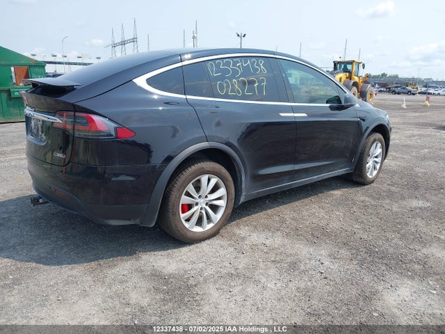 Tesla MODEL X 2016 5YJXCBE44GF028277 Image 4