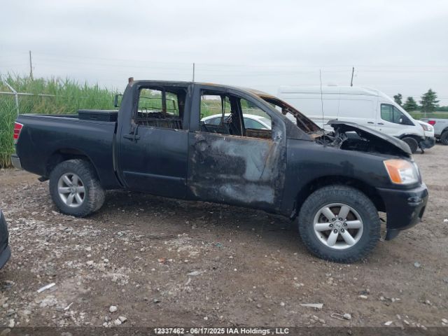 1N6AA0EC4EN510993 Nissan Titan