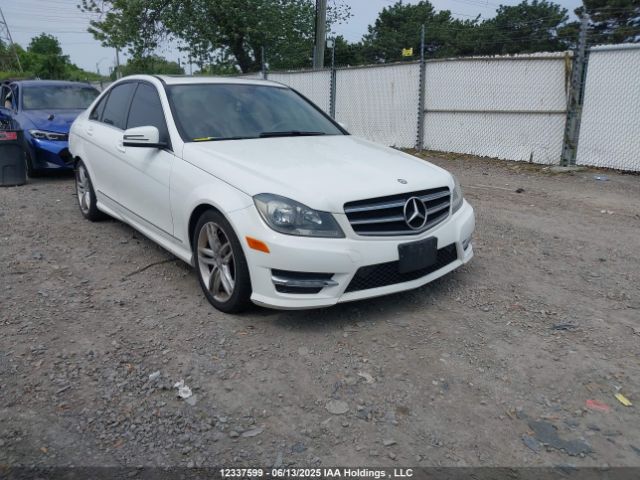 2014 Mercedes-benz C 300 4matic მანქანა იყიდება აუქციონზე, vin: WDDGF8AB7EA891214, აუქციონის ნომერი: 12337599