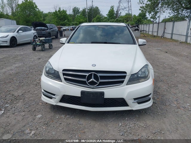 WDDGF8AB7EA891214 Mercedes-Benz C-Class