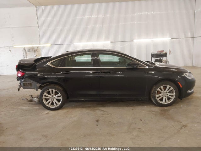 1C3CCCAG3FN640804 Chrysler 2015