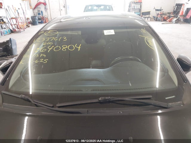 1C3CCCAG3FN640804 Chrysler 2015