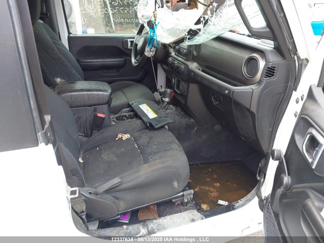 1C4HJXAG1MW557300 Jeep 2021