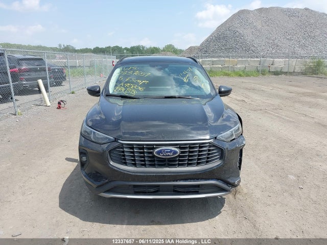1FMCU9JA0SUA90206 Ford Escape Platinum