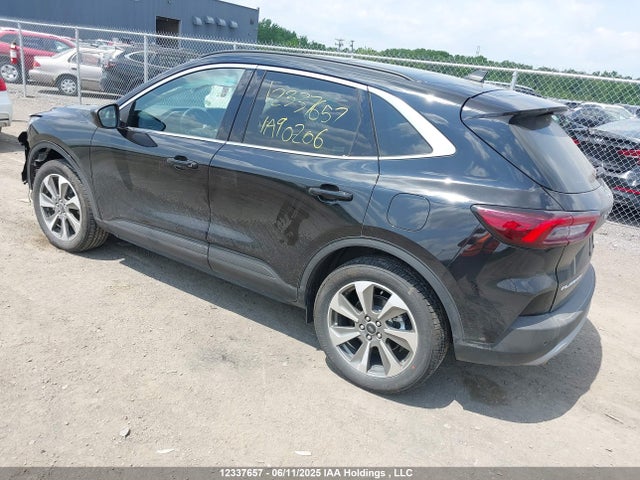 1FMCU9JA0SUA90206 Ford Escape Platinum