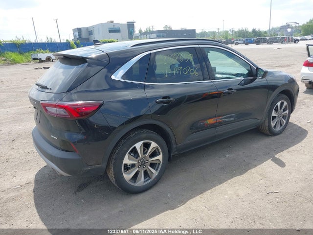 1FMCU9JA0SUA90206 Ford Escape Platinum