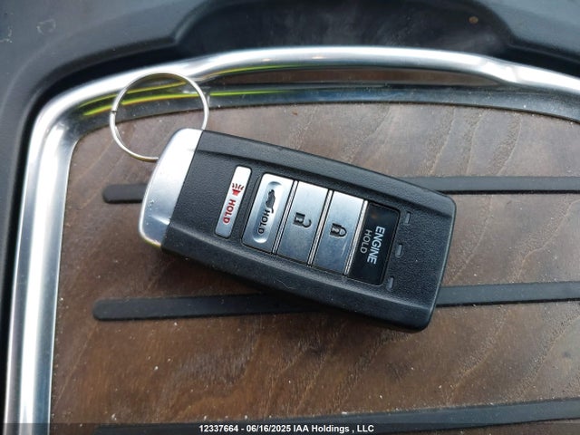 5J8YD4H80JL800632 Acura j35y5