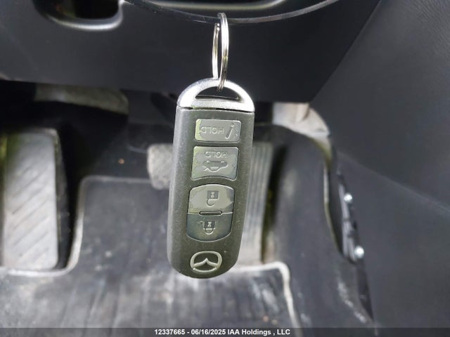 JM1GJ1U52F1218984 Mazda 2015