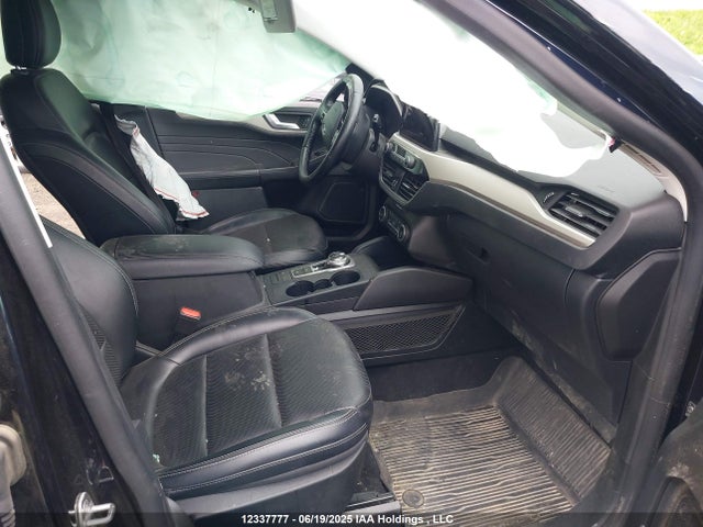 1FMCU9H6XMUA01567 Ford dragon di tc