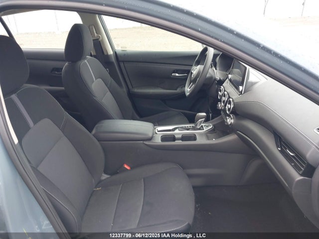 Nissan 2024 2024 3N1AB8CV1RY337643 Image 5