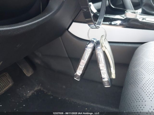 KNDEUCAA7R7621114 KIA SELTOS S