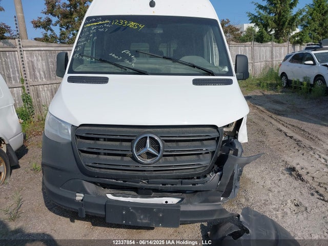 WD4BF0CD7KP036967 Mercedes-Benz om 642 with brake assist