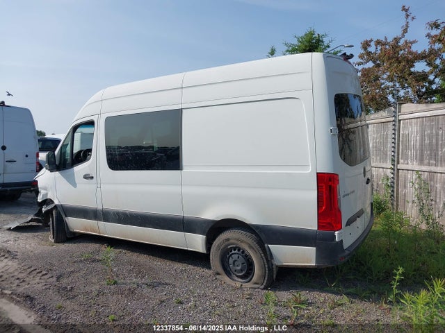 WD4BF0CD7KP036967 Mercedes-Benz om 642 with brake assist