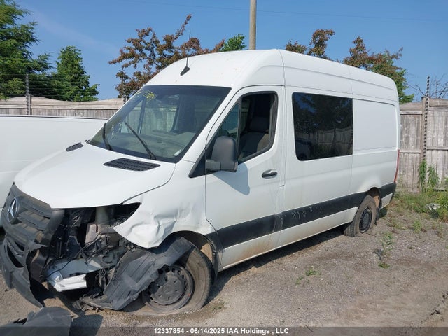 WD4BF0CD7KP036967 Mercedes-Benz om 642 with brake assist