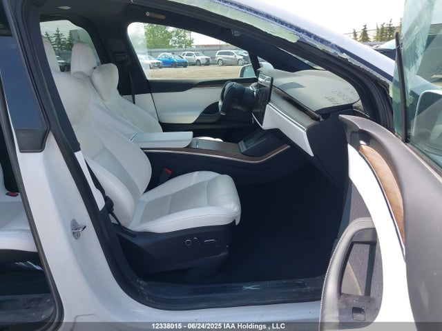 7SAXCBE56NF353909 Tesla MODEL X
