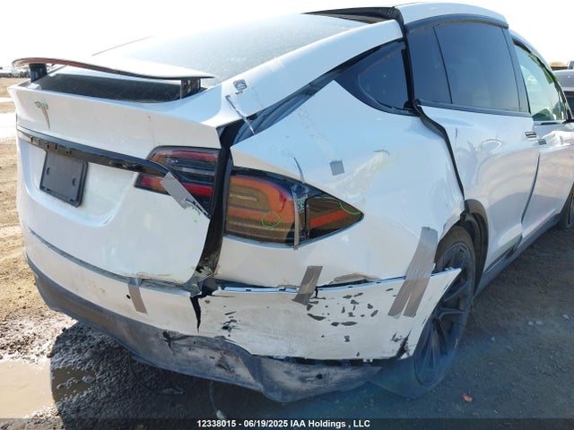 7SAXCBE56NF353909 Tesla MODEL X