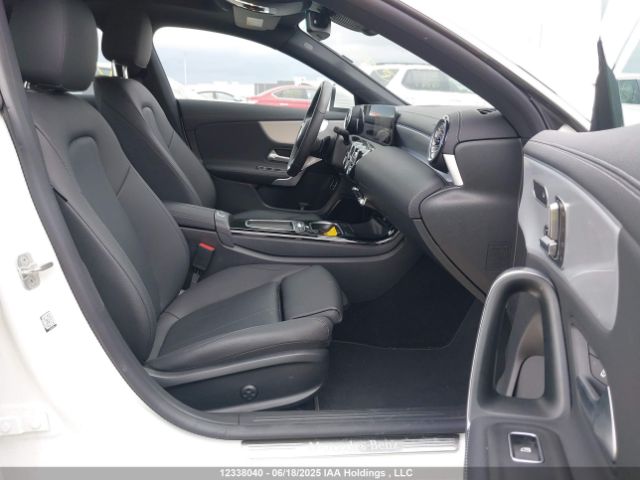 W1K5J4HB9SN538028 Mercedes-Benz m260