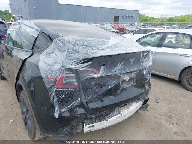 7SAYGDEE7RF205181 Tesla Model Y