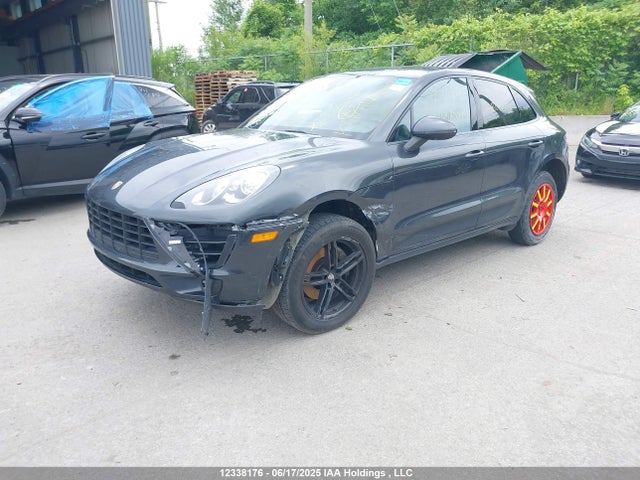 Porsche Macan 2017 WP1AA2A52HLB02643 Image 2