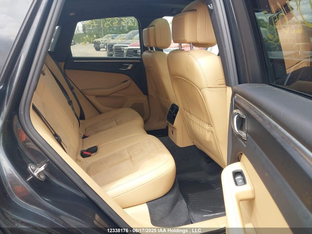 Porsche Macan 2017 WP1AA2A52HLB02643 Image 8